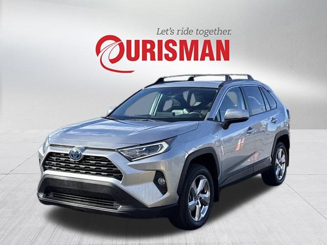 Used 2021 Toyota RAV4 XLE Premium image 5