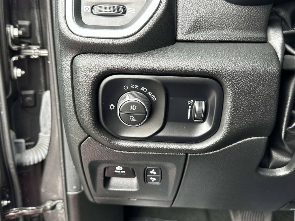 Used 2024 RAM 1500 Big Horn AWD/4WD image 17