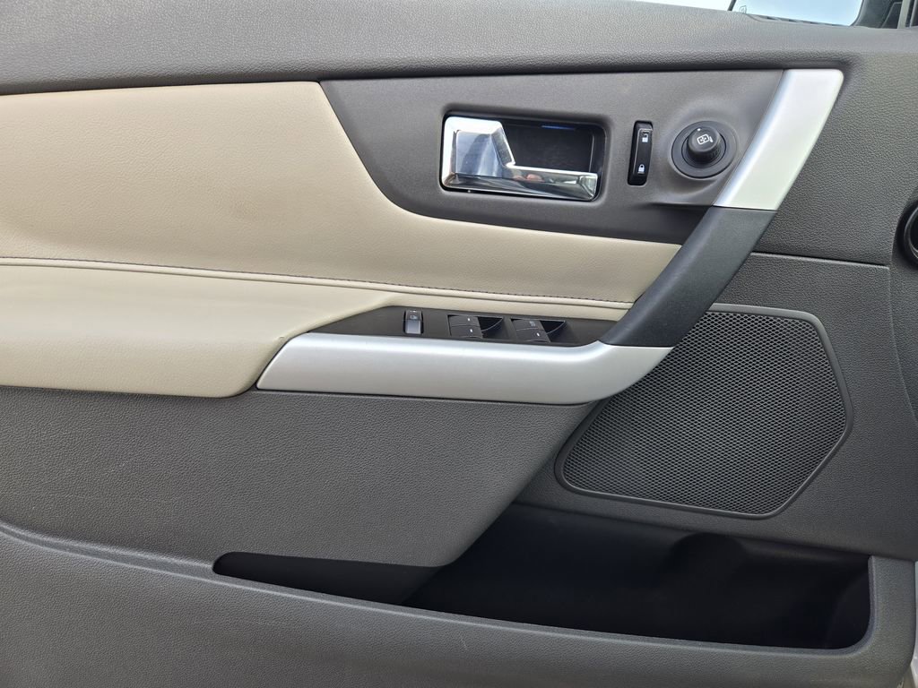 Used 2012 Ford Edge Limited FWD image 22