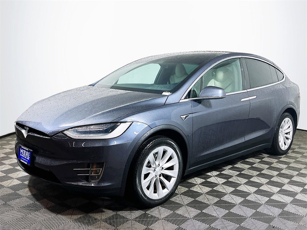 Used 2020 Tesla Model X Long Range image 4
