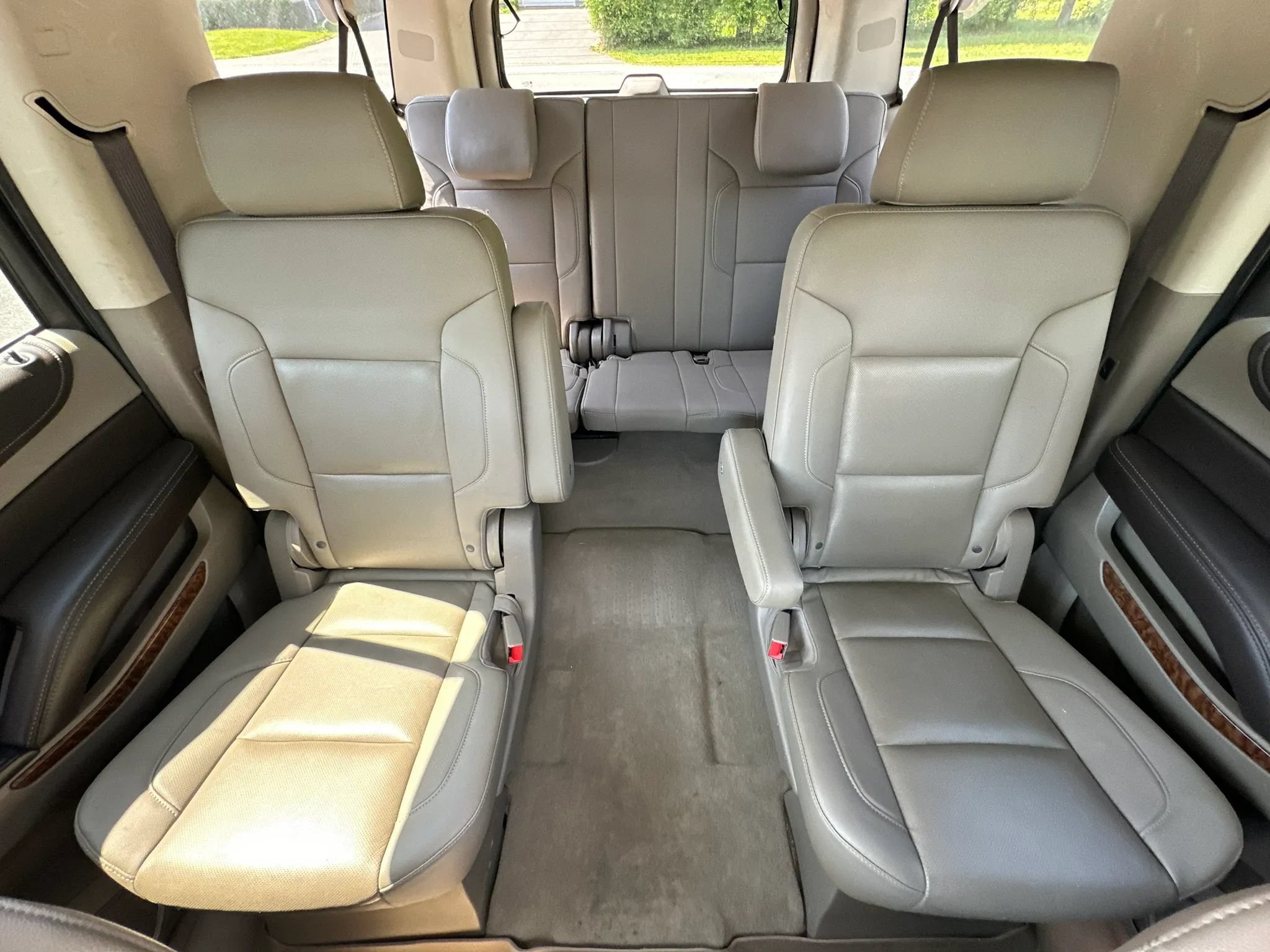 Used 2020 Chevrolet Suburban Premier AWD/4WD image 17