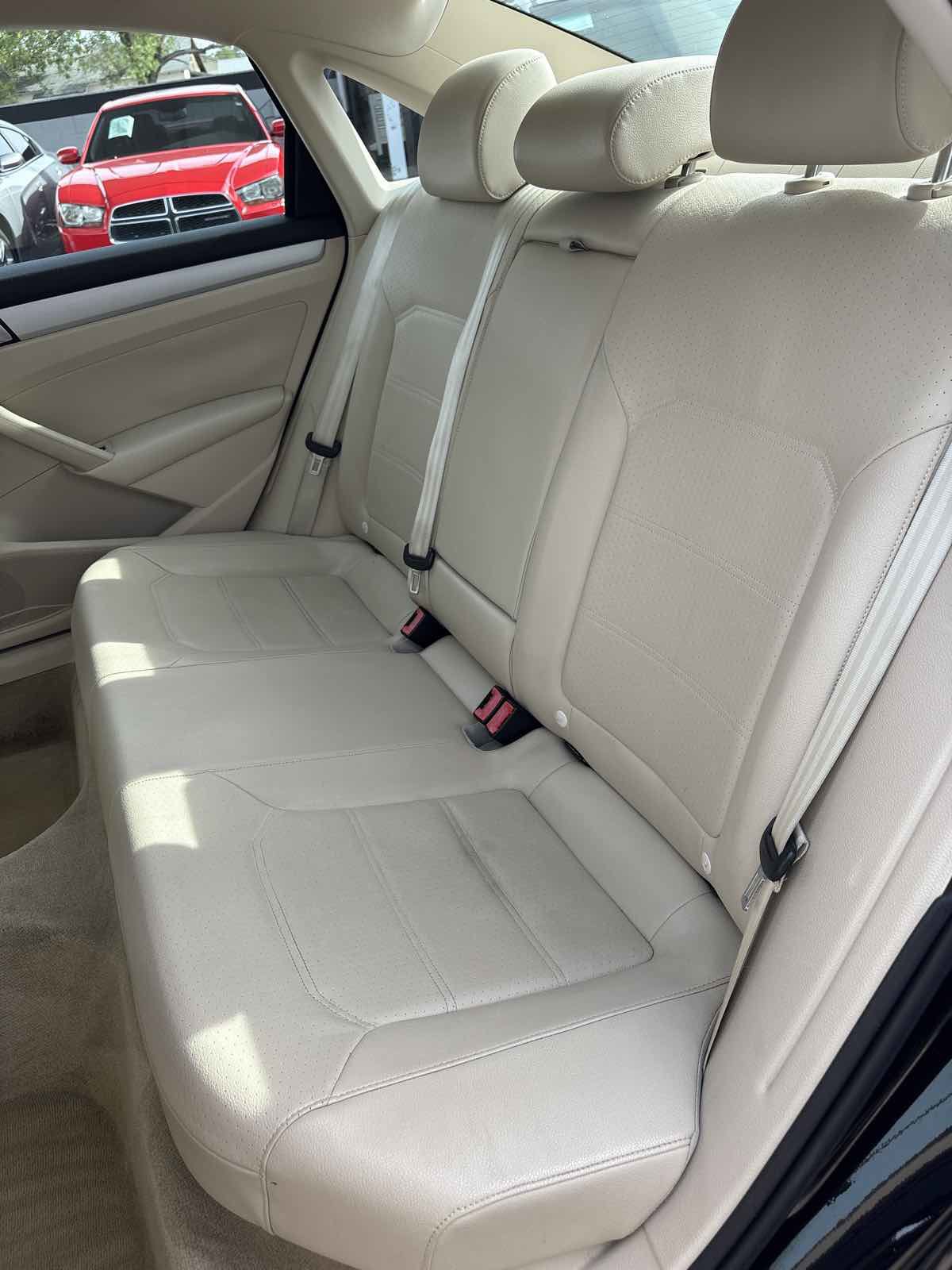 Used 2012 Volkswagen Passat 2.5 SE image 9