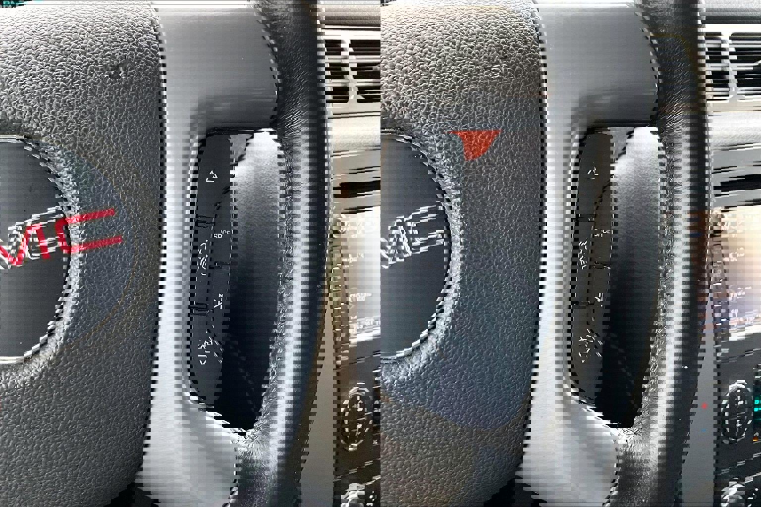 Used 2014 GMC Sierra 2500 SLT w/ SLT Convenience Package image 25