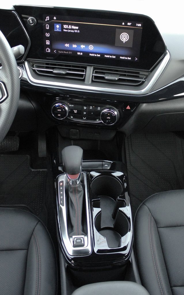 Used 2024 Chevrolet Trax RS w/ Driver Confidence Package image 34