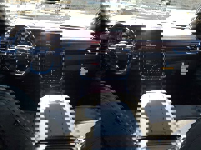 New 2026 GMC Yukon XL Denali w/ Sun & Power Step Package image 12