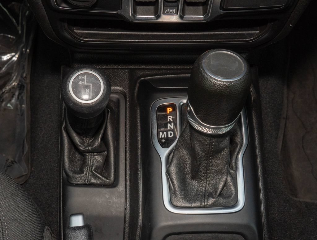 Used 2022 Jeep Wrangler Unlimited Sport AWD/4WD image 20