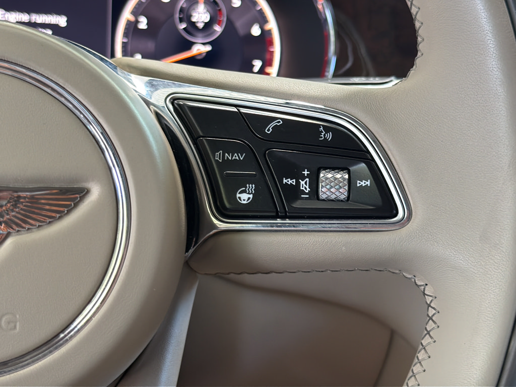 Used 2021 Bentley Flying Spur W12 AWD/4WD image 24