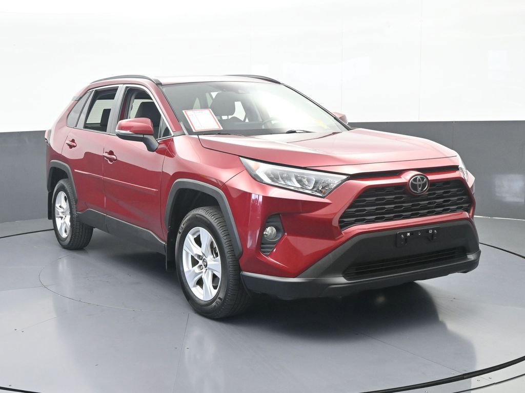 Used 2020 Toyota RAV4 XLE w/ Convenience Package image 9