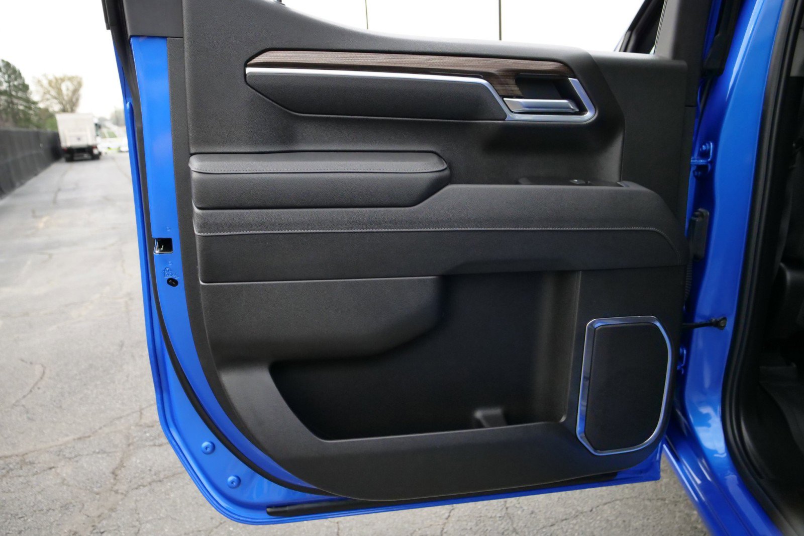 Used 2025 Chevrolet Silverado 1500 RST image 32