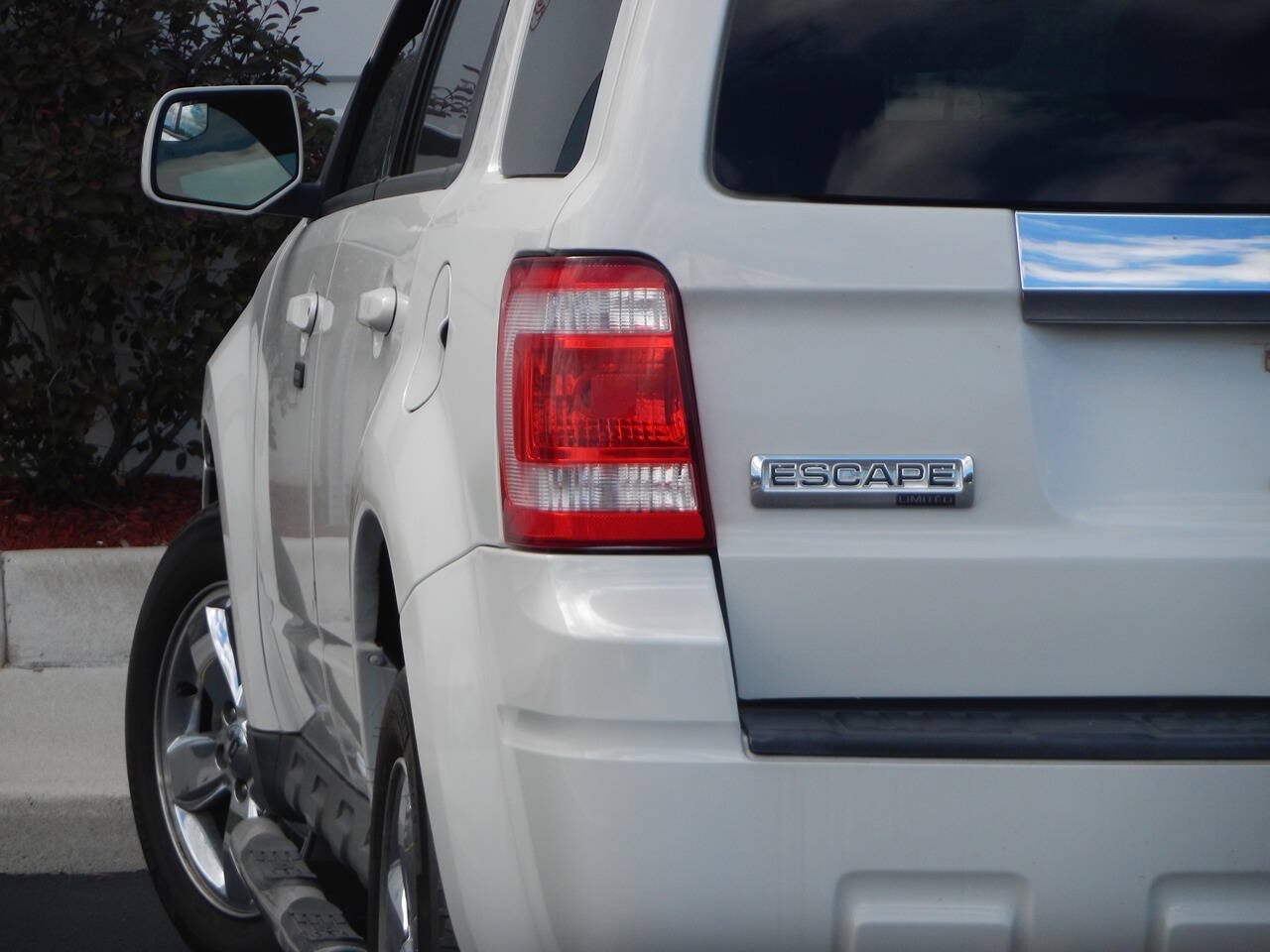 Used 2011 Ford Escape Limited
