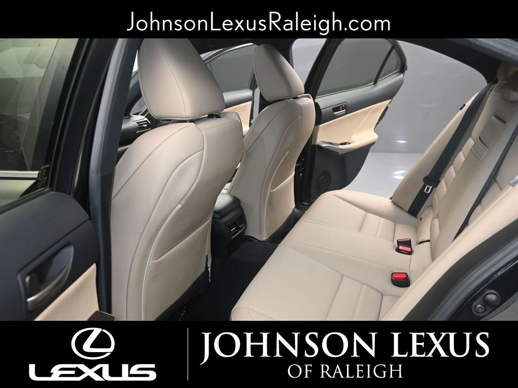 Used 2019 Lexus IS 300 F Sport w/ F Sport Package image 12