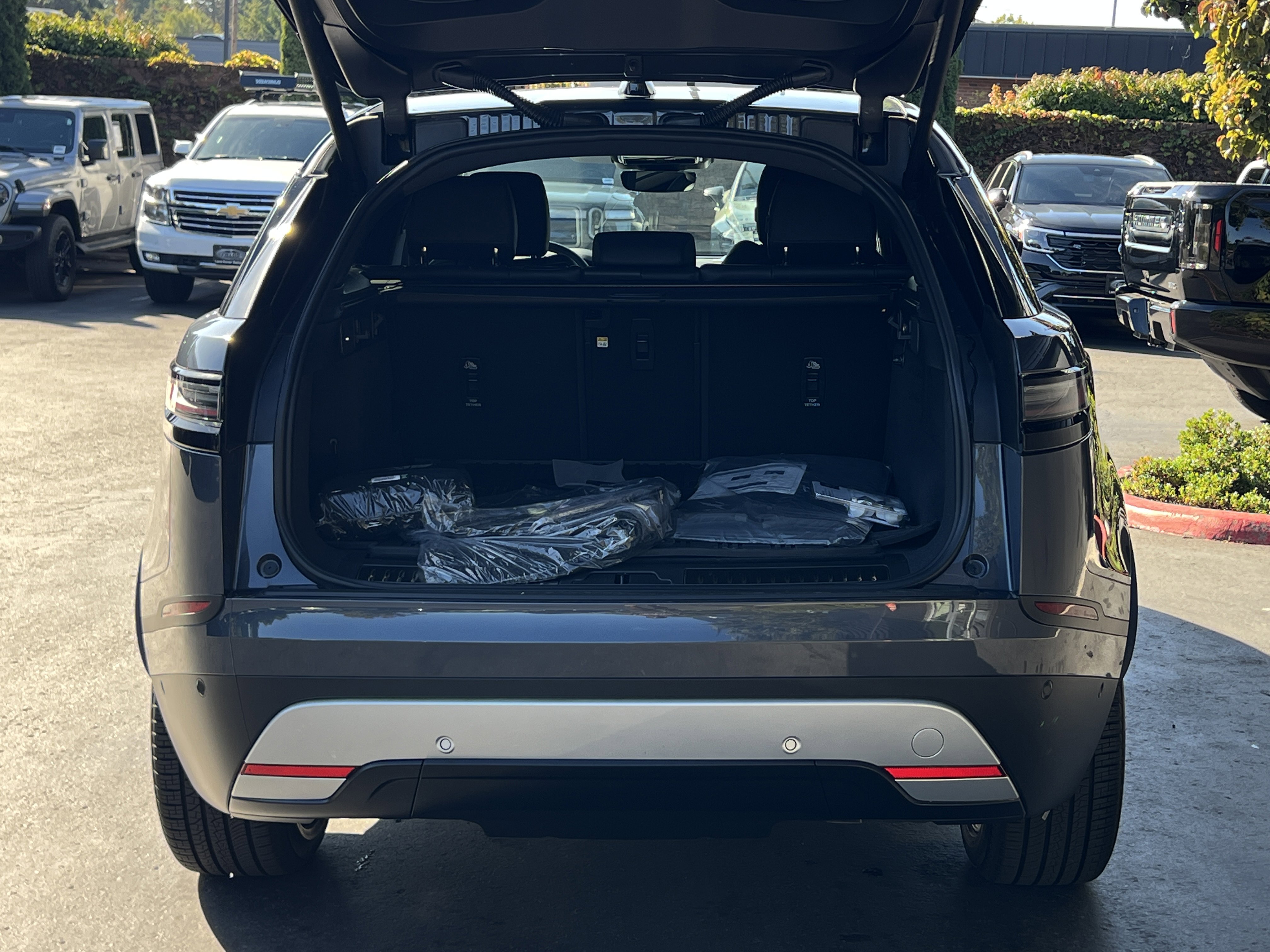 New 2025 Land Rover Range Rover Velar S image 15