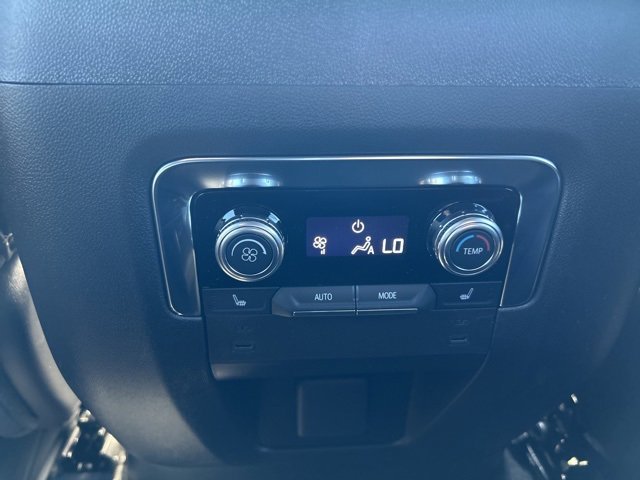 New 2026 GMC Yukon Denali w/ Sun & Power Step Package image 13