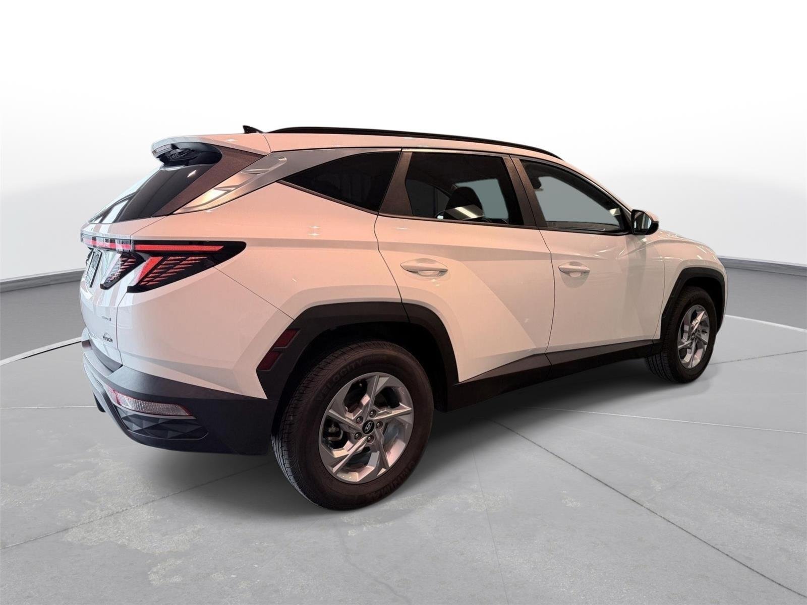 Used 2023 Hyundai Tucson SEL AWD/4WD image 5