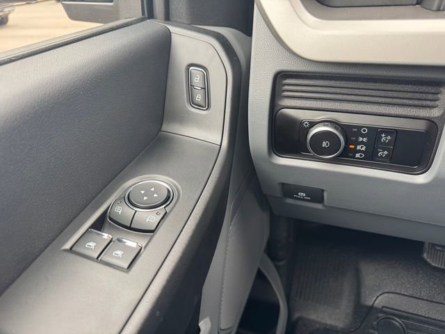 New 2026 Ford F550 4x4 Regular Cab Super Duty image 23