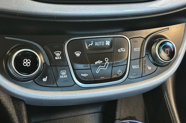 Used 2018 Chevrolet Volt LT w/ Comfort Package FWD image 23