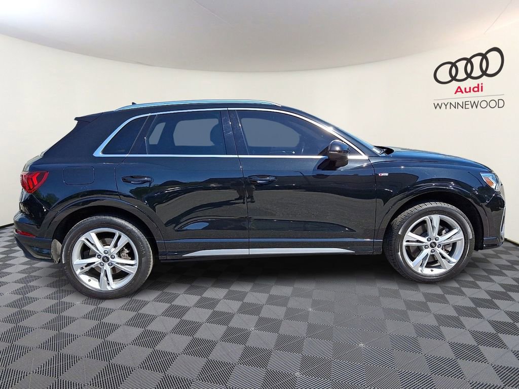 Used 2024 Audi Q3 2.0T Premium w/ Convenience Package AWD/4WD image 7