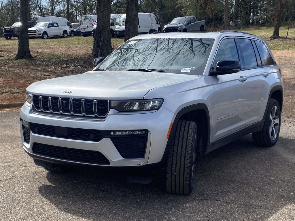 New 2026 Jeep Grand Cherokee Limited w/ Luxury Tech Group II image 3