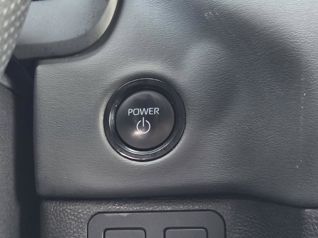 Used 2025 Toyota Tundra Platinum AWD/4WD image 33