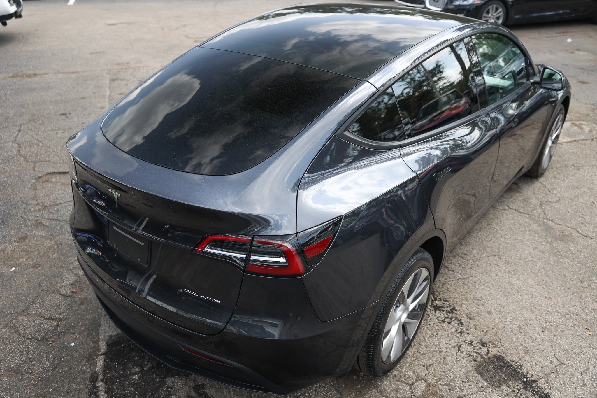 Used 2024 Tesla Model Y Long Range AWD/4WD image 15