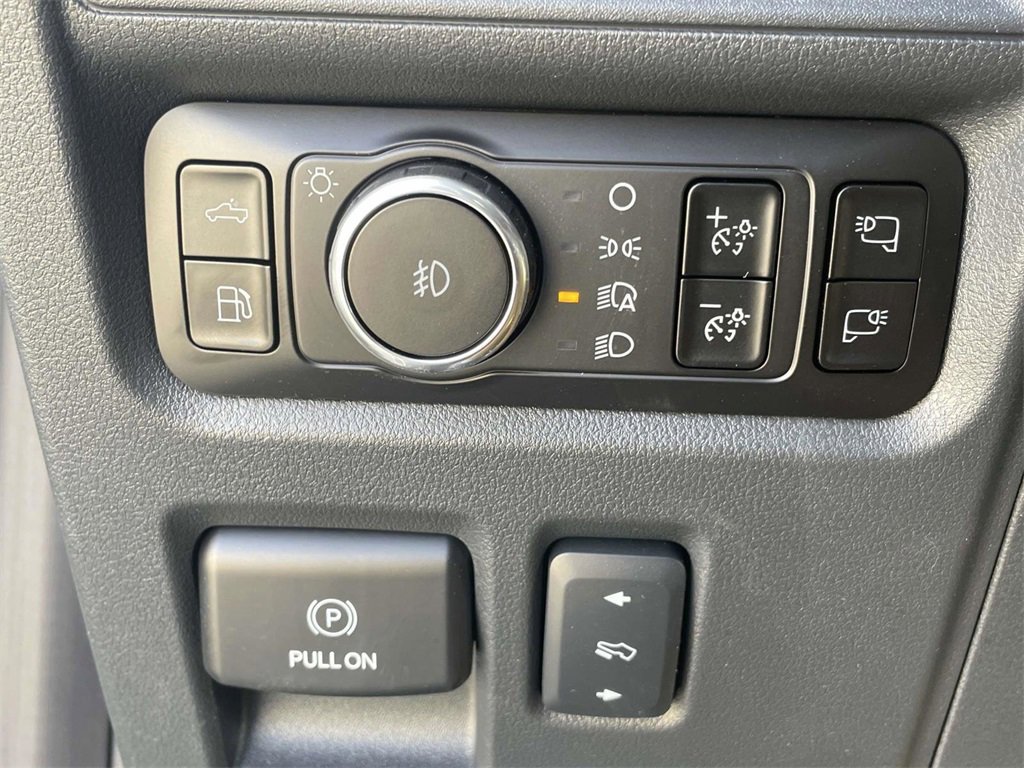 New 2025 Ford F150 Lariat w/ Equipment Group 502A High image 30