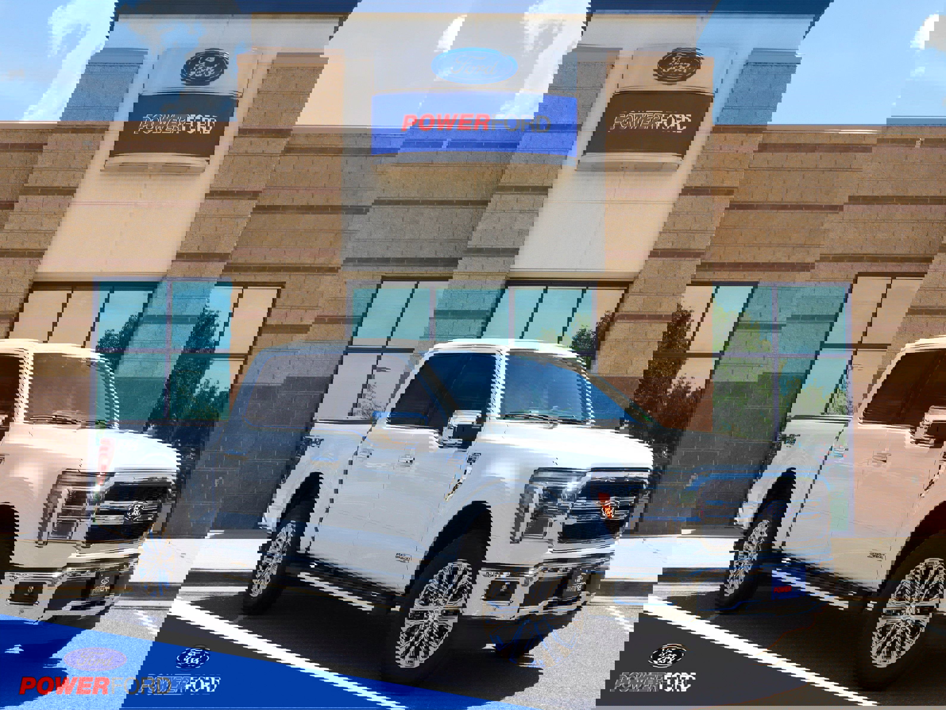 New 2025 Ford F150 Lariat w/ Equipment Group 502A High
