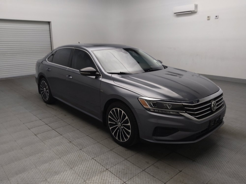 Used 2022 Volkswagen Passat 2.0T FWD image 13