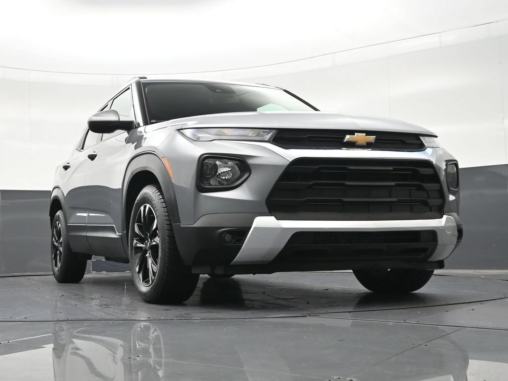 Used 2023 Chevrolet TrailBlazer LT FWD image 34