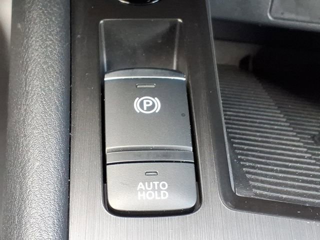 Used 2025 Nissan Kicks SV FWD image 30