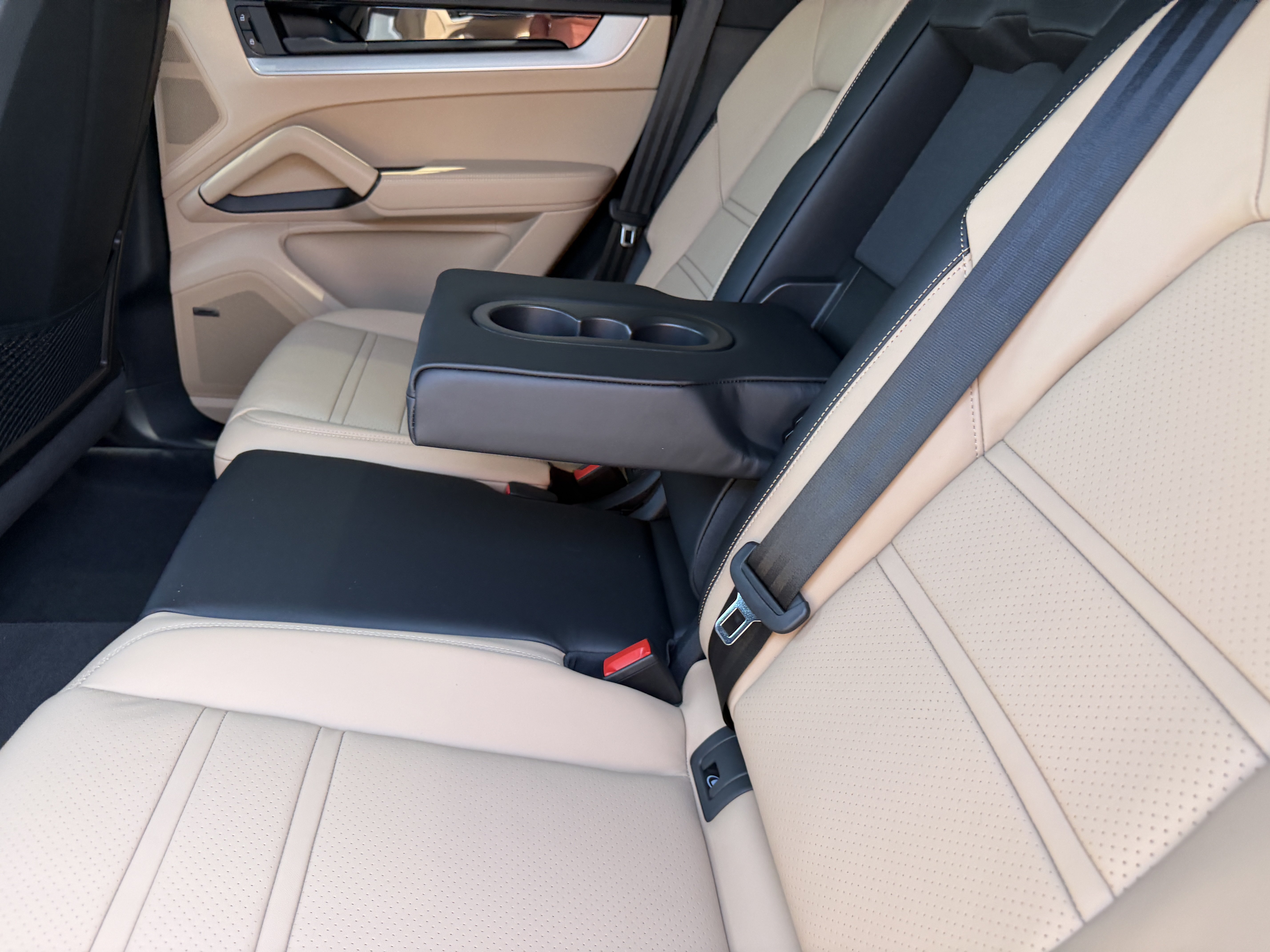 New 2026 Porsche Cayenne S AWD/4WD image 18