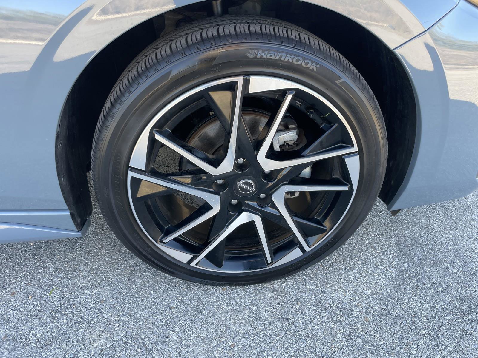 Used 2024 Nissan Sentra SR w/ SR Premium Package image 36