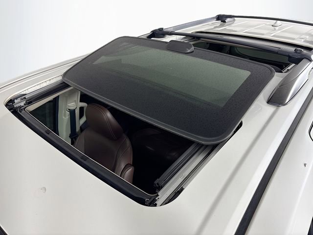 Used 2017 Toyota Sienna XLE image 22