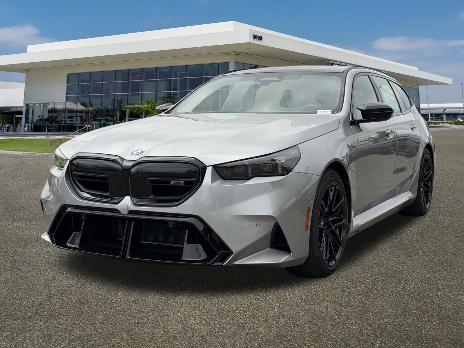 New 2026 BMW M5 Touring AWD/4WD image 4
