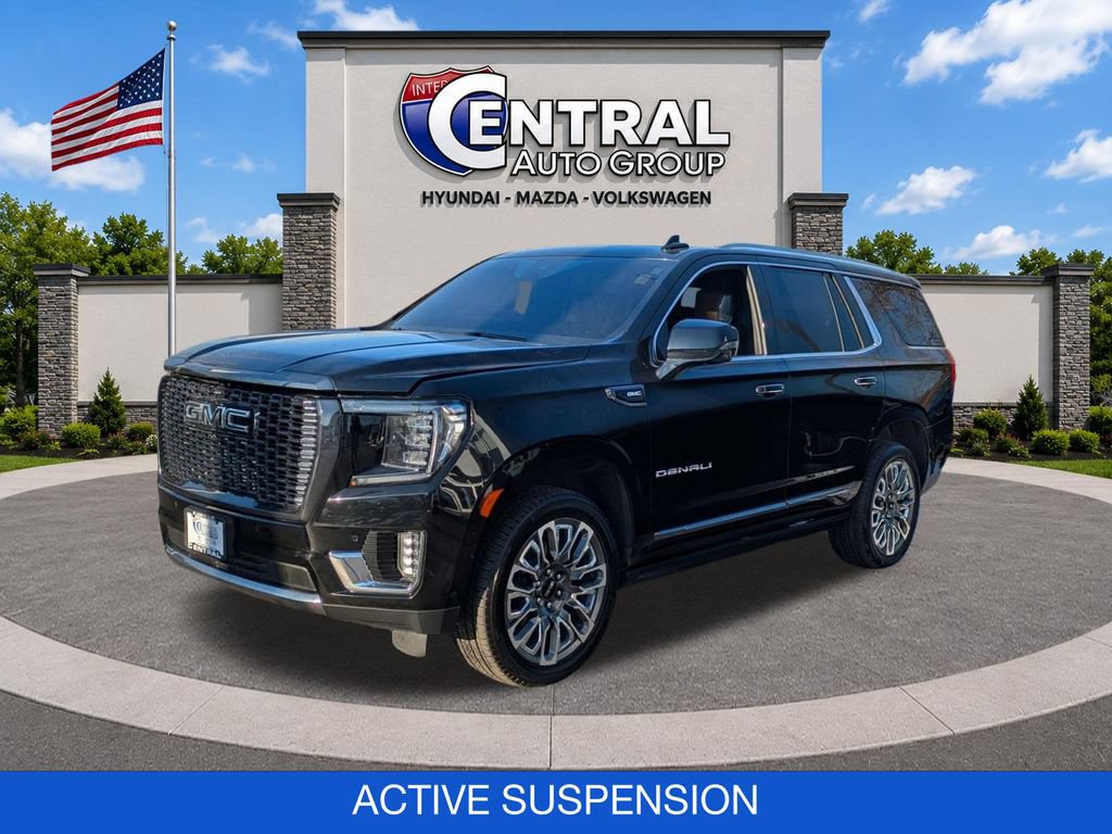 Used 2023 GMC Yukon Denali Ultimate AWD/4WD image 3