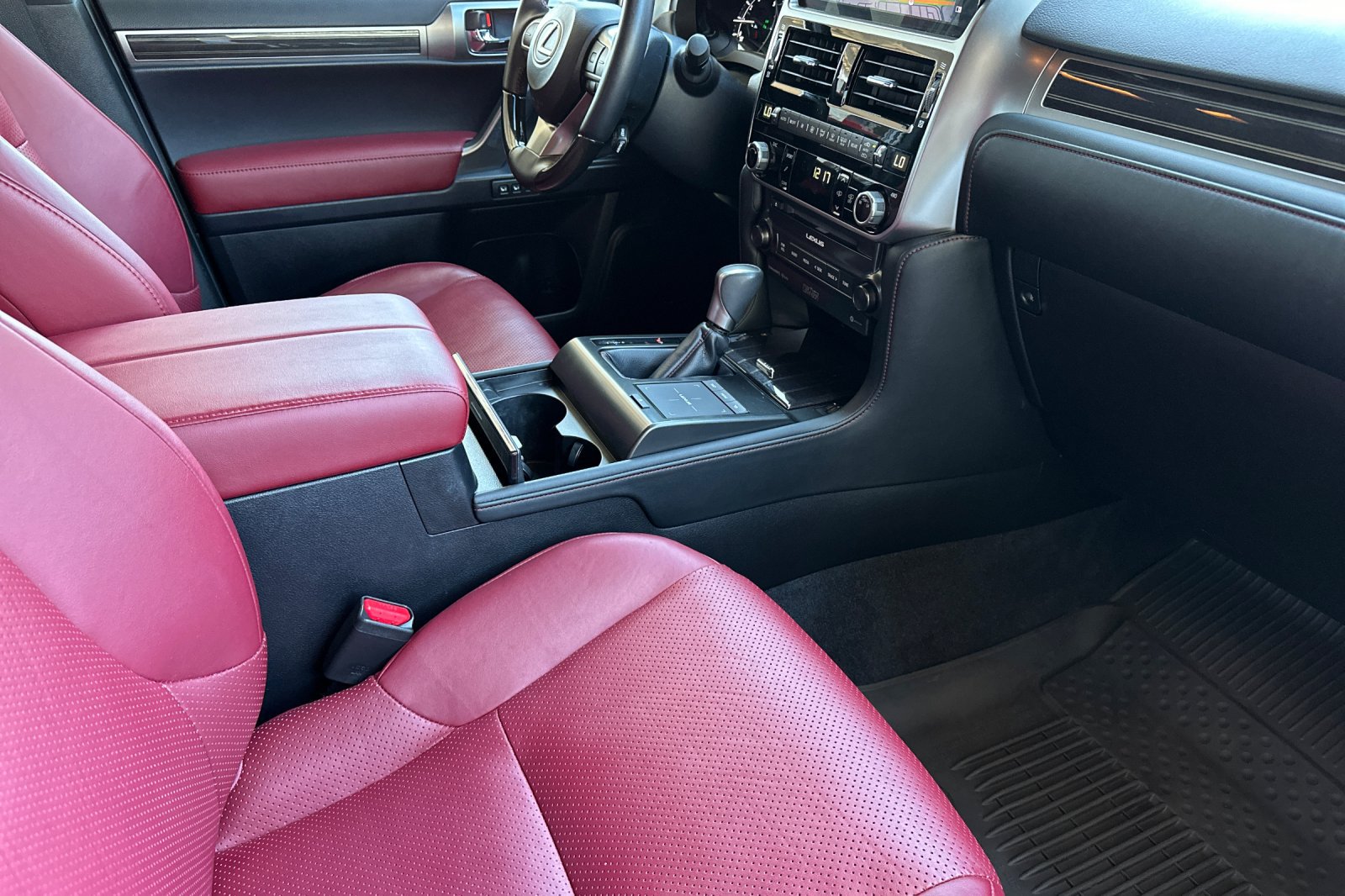 Certified 2023 Lexus GX 460 Luxury w/ Sport Design Package AWD/4WD image 17