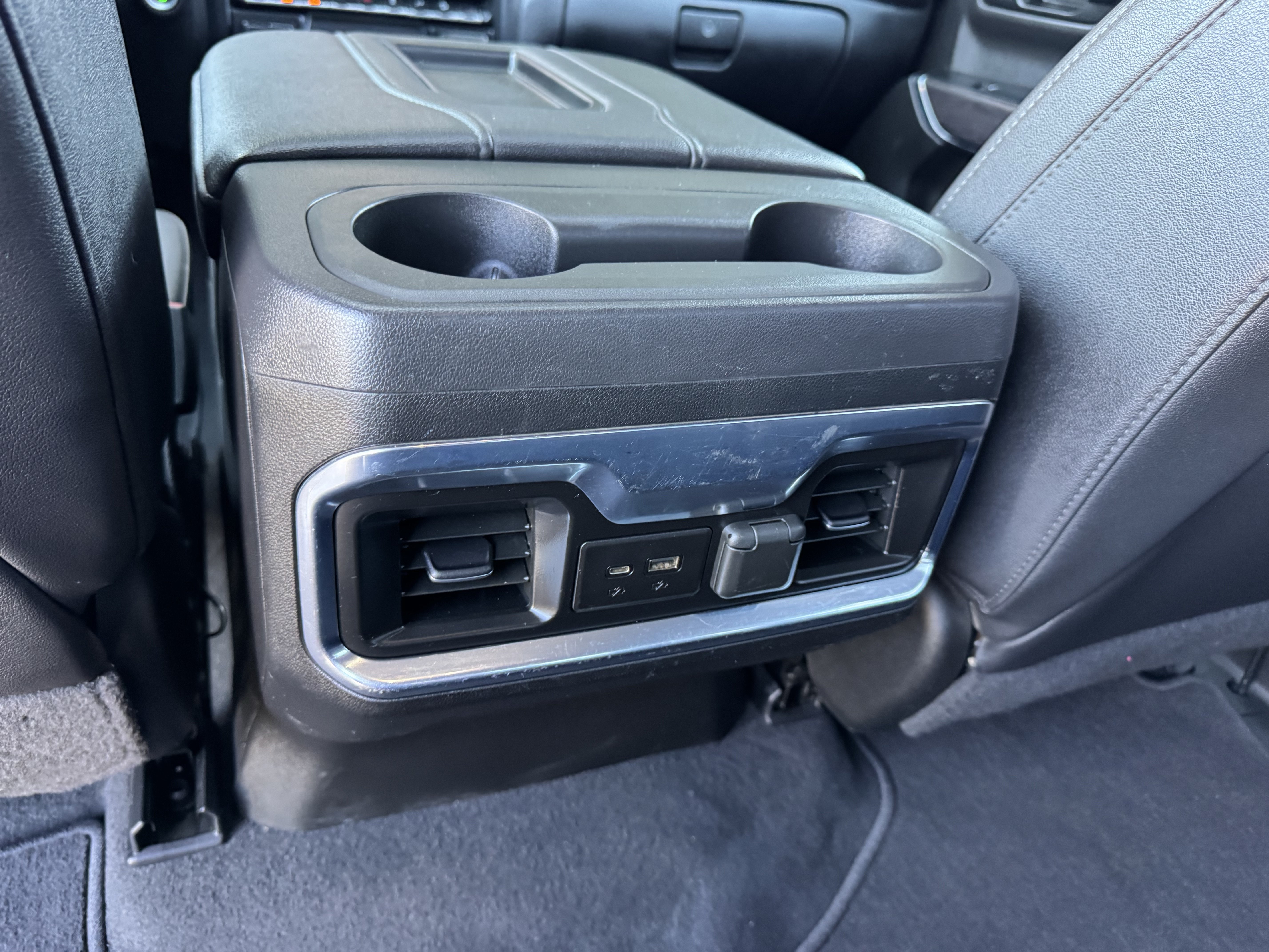 Used 2022 Chevrolet Silverado 1500 LTZ w/ LTZ Convenience Package II AWD/4WD image 17