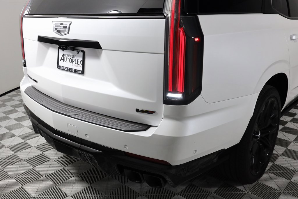 Used 2025 Cadillac Escalade V w/ LPO, ONYX Package image 53