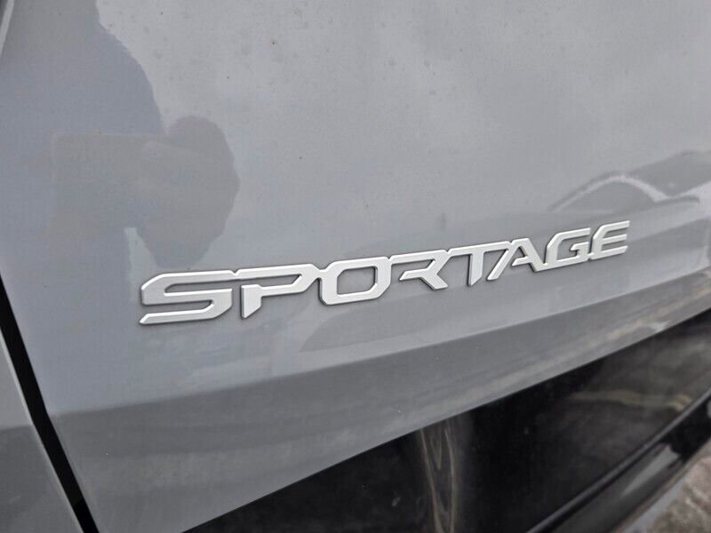 Used 2023 Kia Sportage SX image 8