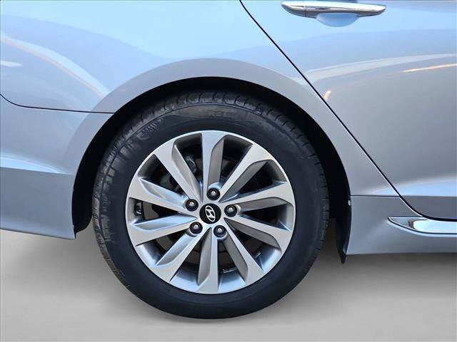 Used 2015 Hyundai Sonata Sport w/ Option Group 03 FWD image 19