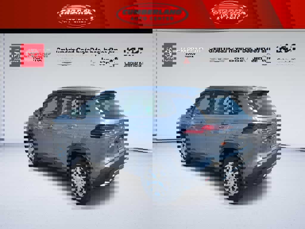 Used 2026 Toyota Corolla Cross L image 6