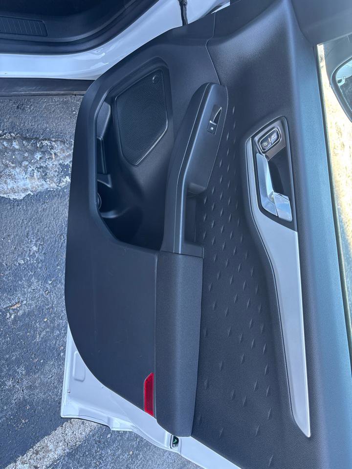 Used 2020 Ford Escape SE Sport image 31