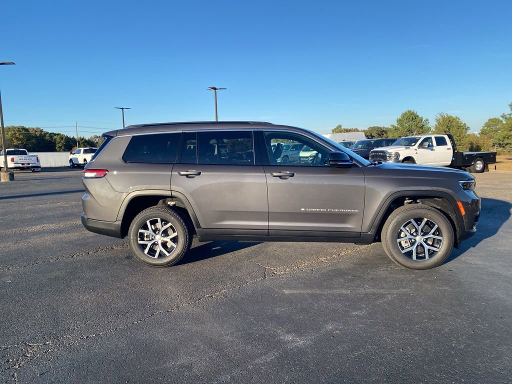 New 2025 Jeep Grand Cherokee L Limited w/ Luxury Tech Group II image 8
