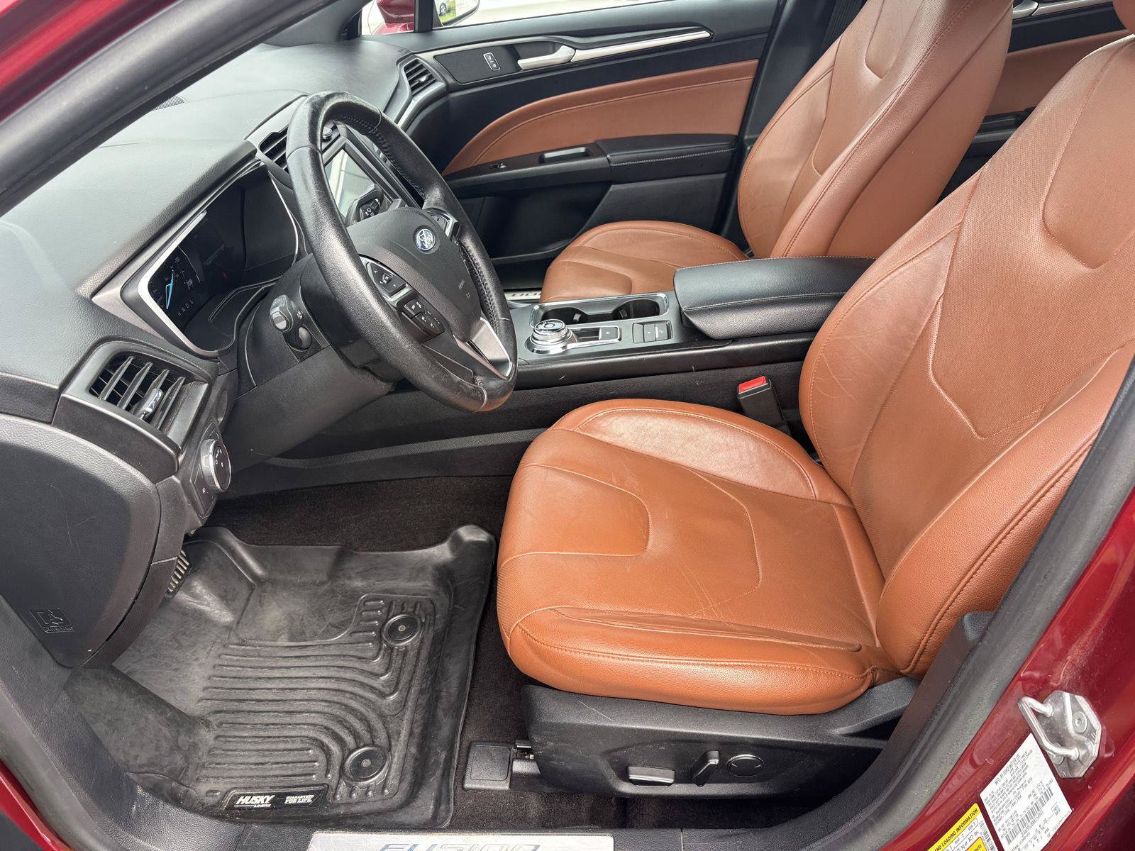 Used 2019 Ford Fusion Energi Titanium FWD image 4