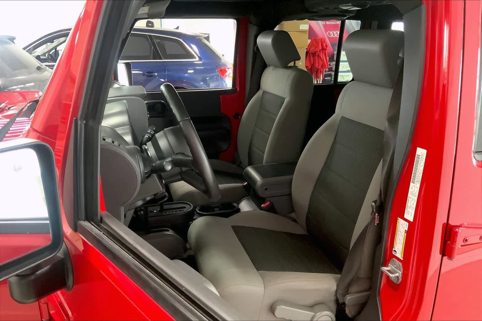 Used 2010 Jeep Wrangler Unlimited Sport AWD/4WD image 8