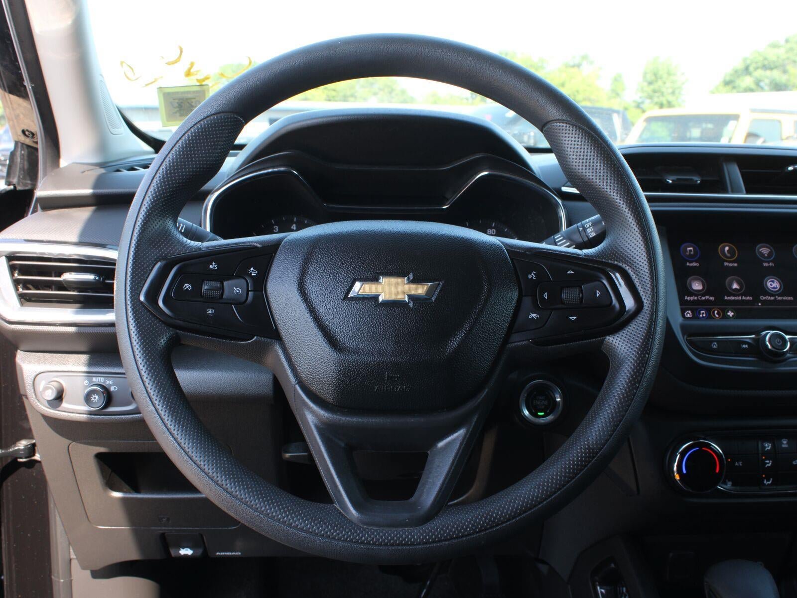 Used 2022 Chevrolet TrailBlazer LT AWD/4WD image 9