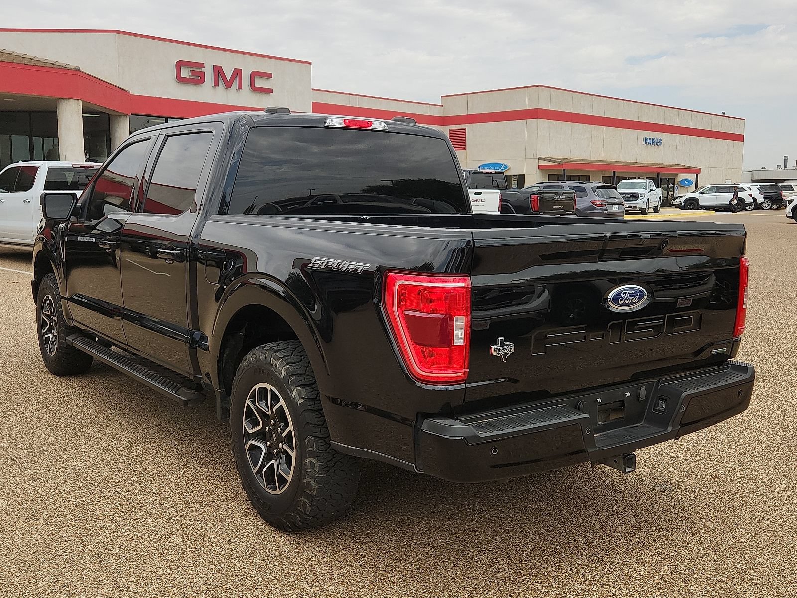 Used 2023 Ford F150 XLT w/ Equipment Group 302A High RWD image 3