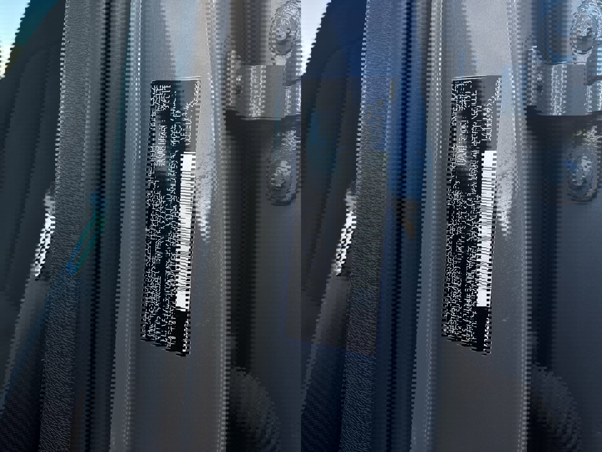 Used 2023 Volvo C40 P8 Recharge Ultimate image 34