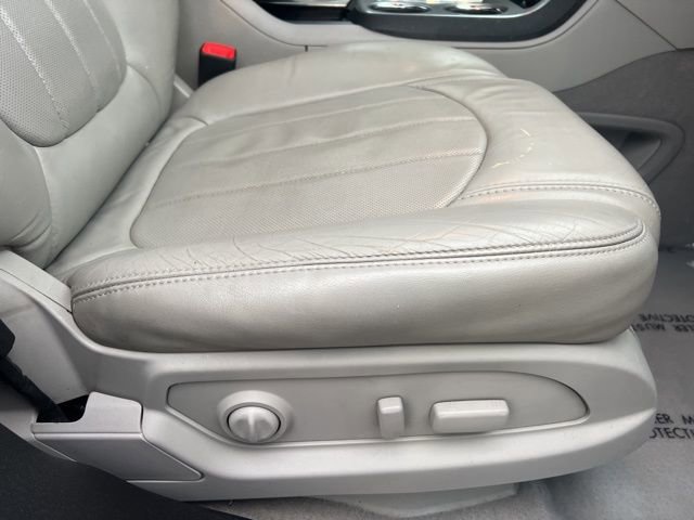 Used 2009 GMC Acadia SLT w/ Technology Package image 12