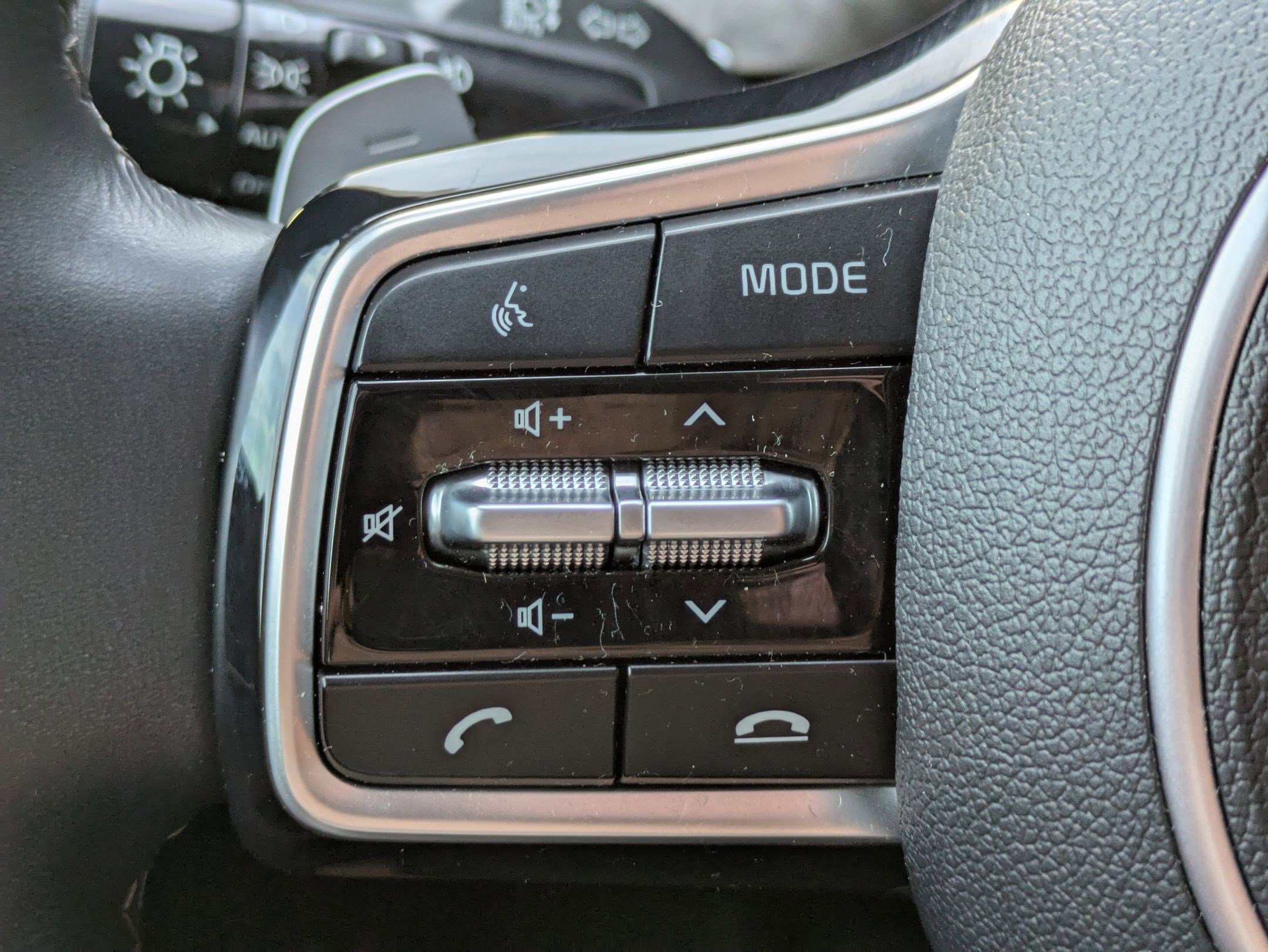 Used 2022 Kia Sorento SX Prestige w/ Rust Color Package image 13