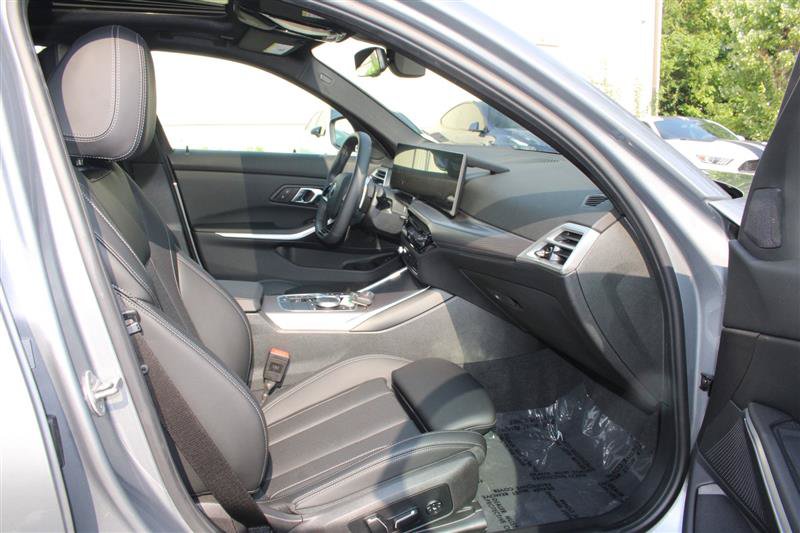 Used 2026 BMW 330i xDrive Sedan AWD/4WD image 13